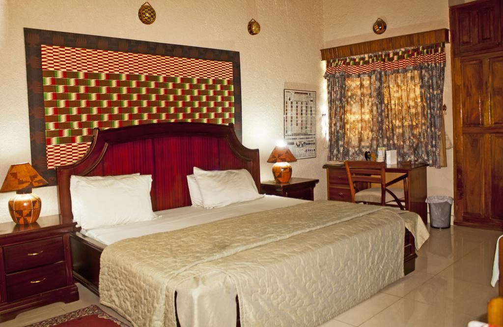 Four Villages Inn Кумасі Номер фото
