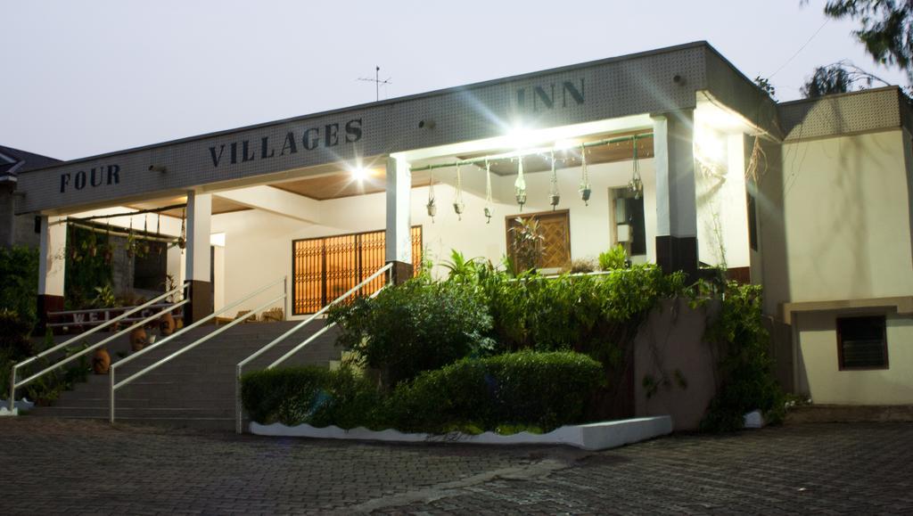 Four Villages Inn Кумасі Екстер'єр фото